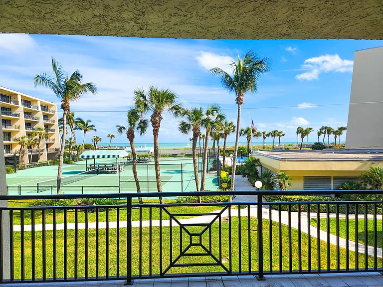 3939 Ocean Dr — Photo 24
