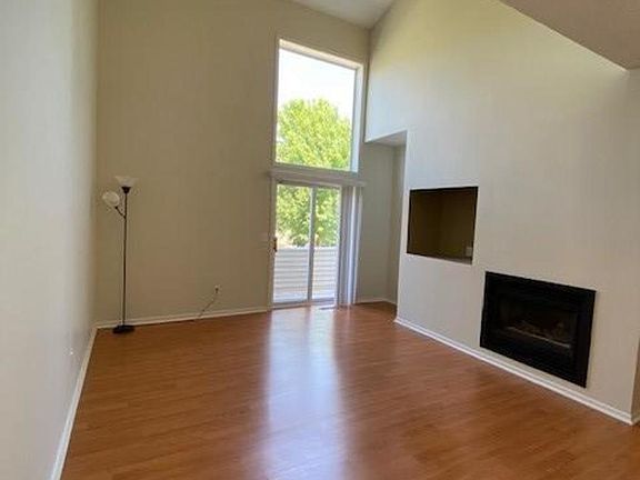 4th image of 679 Woodduck Dr Unit D