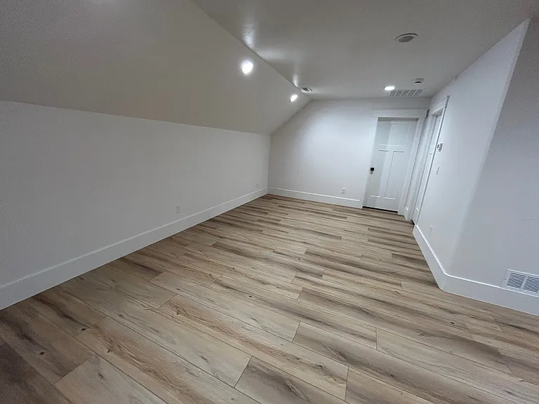 4004 Francis Main #MAIN — Photo 5