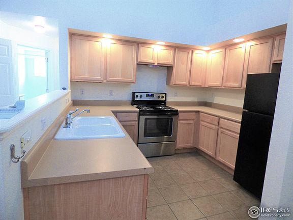 3rd image of 808 Lucca Dr