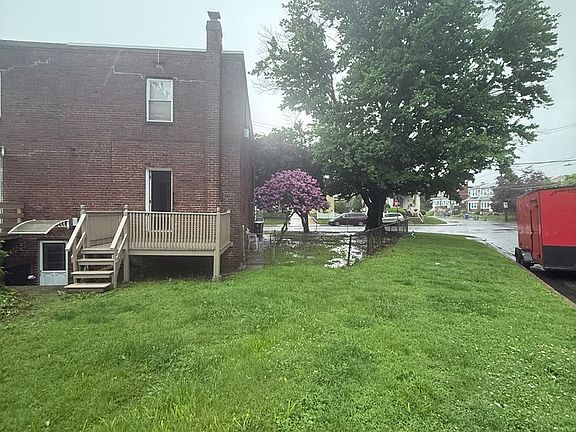3rd image of 1113 Faunce St Floor 1