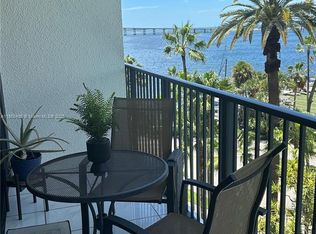 1450 Brickell Bay Dr APT 605, Miami, FL 33131