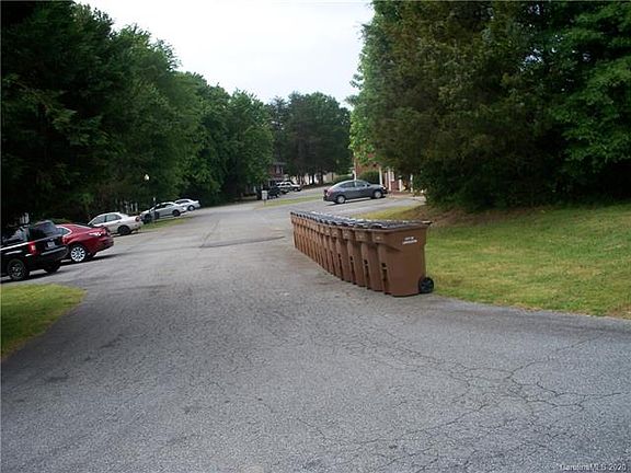 4th image of 0 Eastview Dr #44