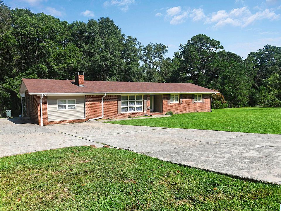 864 Country Club Dr, Clanton, AL 35045 | Zillow