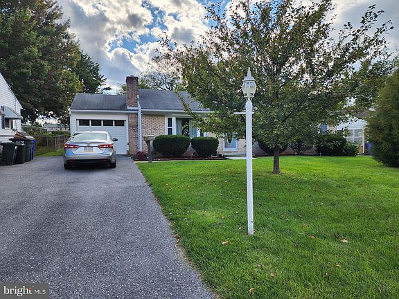2nd image of 963 Noland Dr