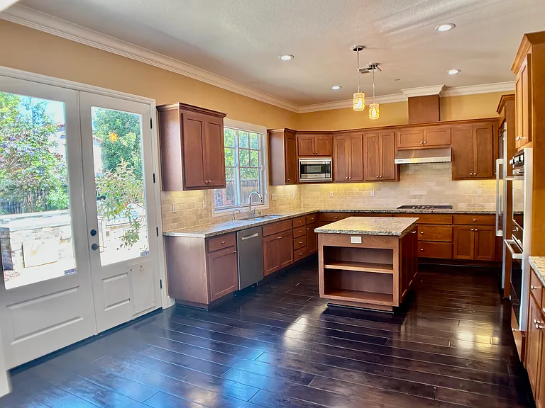 140 Levin Ave — Photo 11