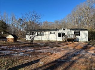 4875 Parnell Ridge Dr, Walkertown, NC 27051