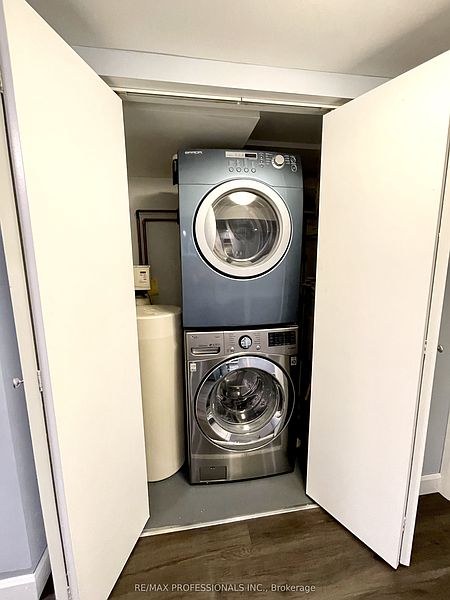 Kitchener House for rent - 2 Bedrooms — photo 8