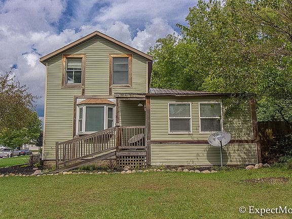 2nd image of 1723 Aberdeen St NE
