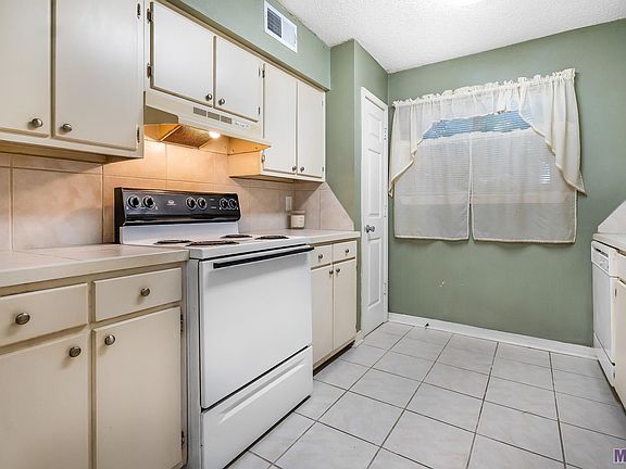 5th image of 914 W Tony St #11-B