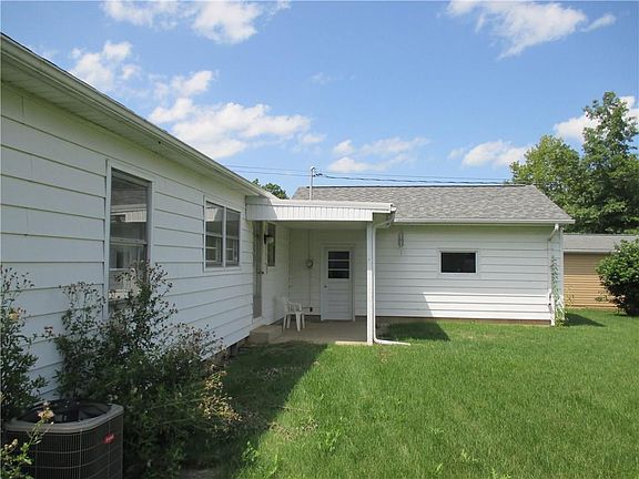 4th image of 20 Circle Dr