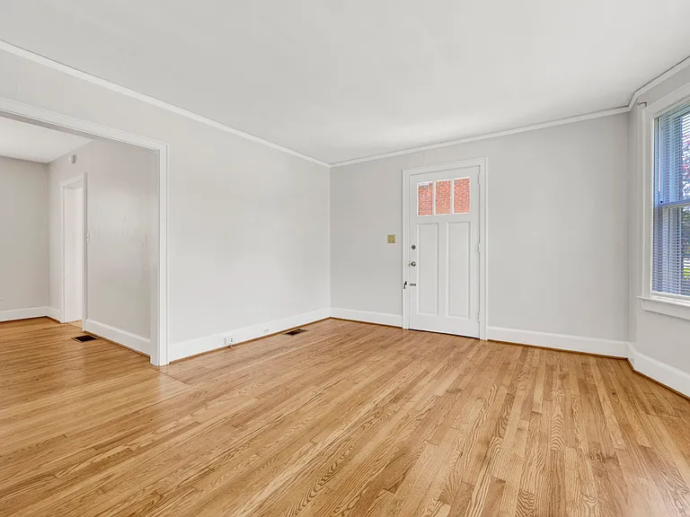 318 Woodrow St #318 — Photo 5