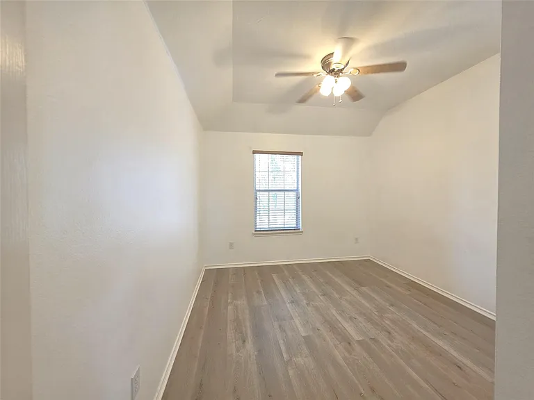 10038 Barr Lake Dr — Photo 29