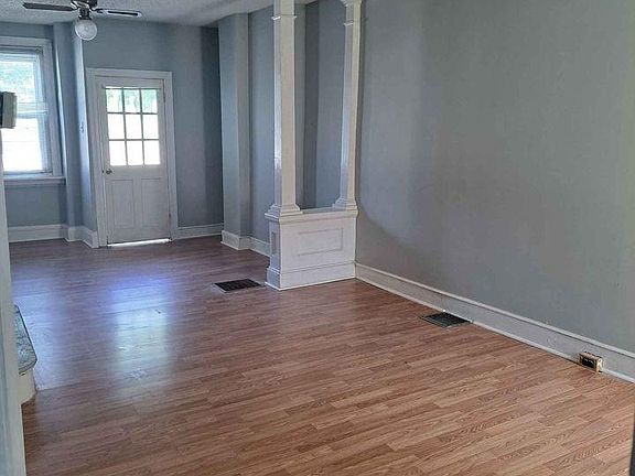 3rd image of 4251 Richmond St