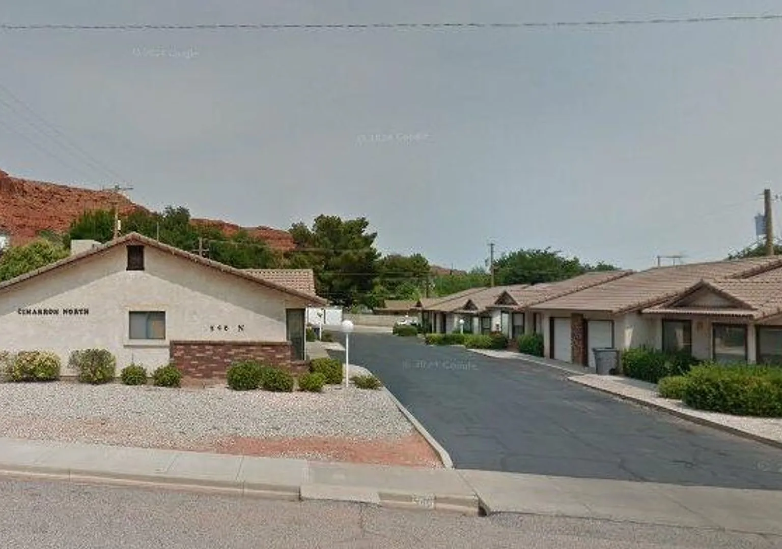2 Bedroom Townhouse with a Garage! — Photo 1