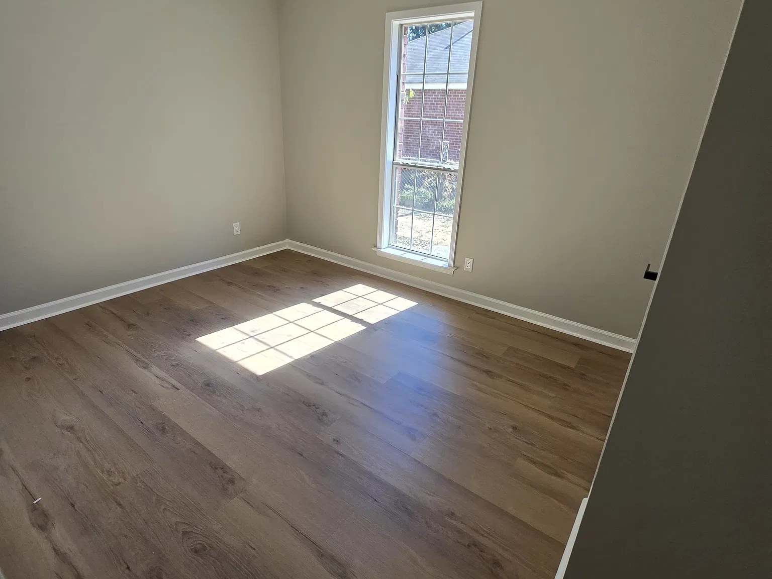 3 bed, 1567 sqft, $2,000 — Photo 3