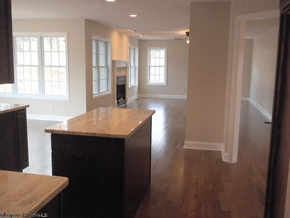 4th image of 234 Santorini Ave