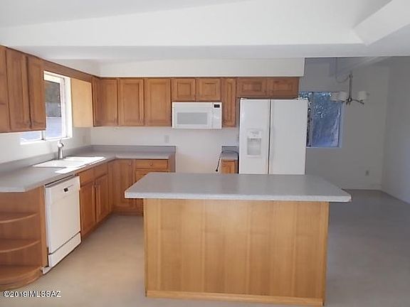 4th image of 7525 E 31st St