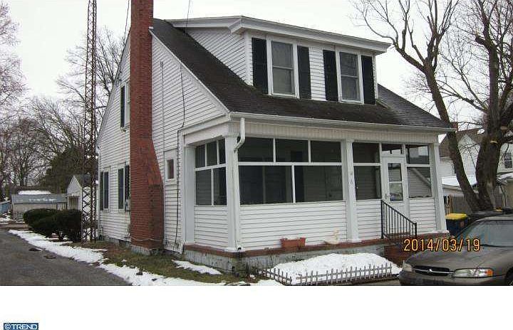 2nd image of 6 NE 6th St