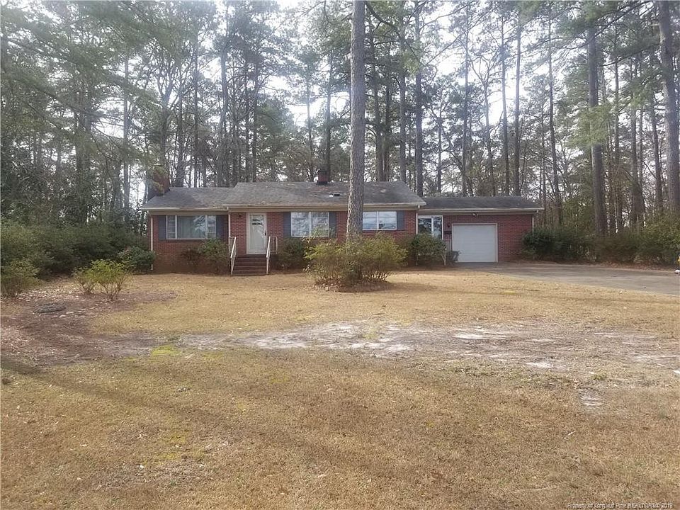 1st image of 307 Country Club Dr