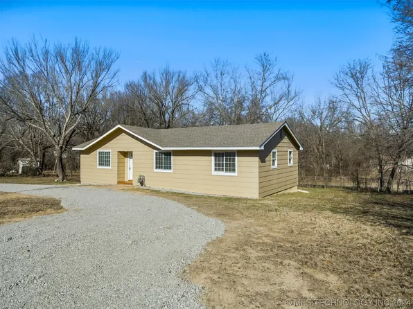 1794 E Texas St, Healdton, OK 73438