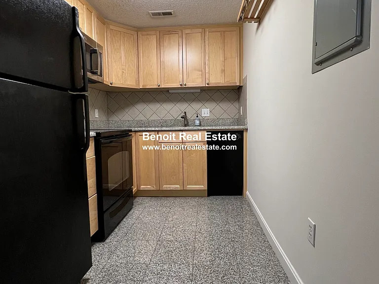 2456 Massachusetts Ave #302 — Photo 7