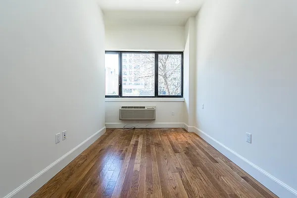 Rented by Nooklyn NYC LLC | media 124