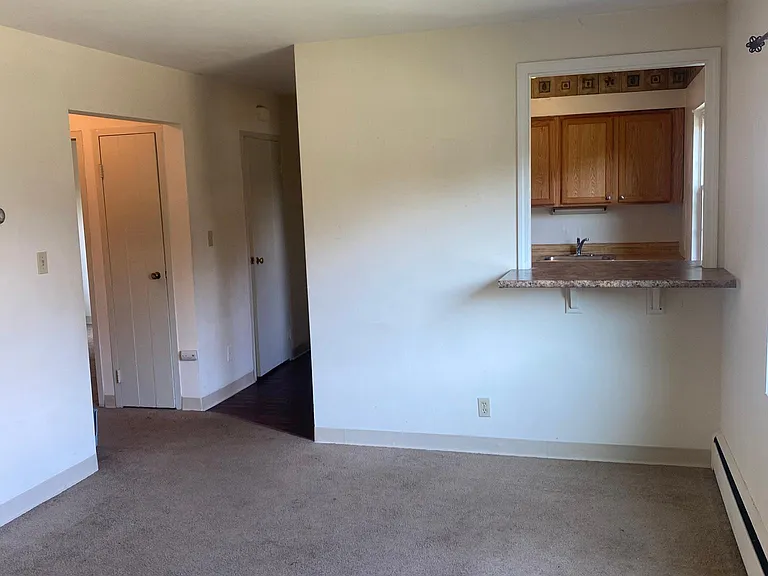 11 Stoneleigh Ave #2 — Photo 6
