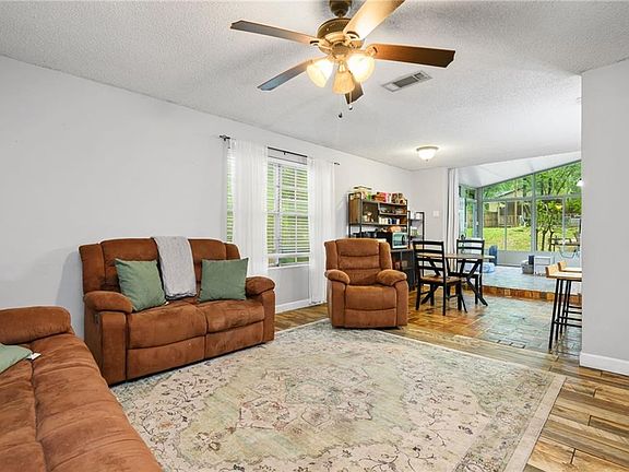 5th image of 8017 Pine Springs Dr