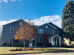 90 Hart St, Oswego, NY 13126