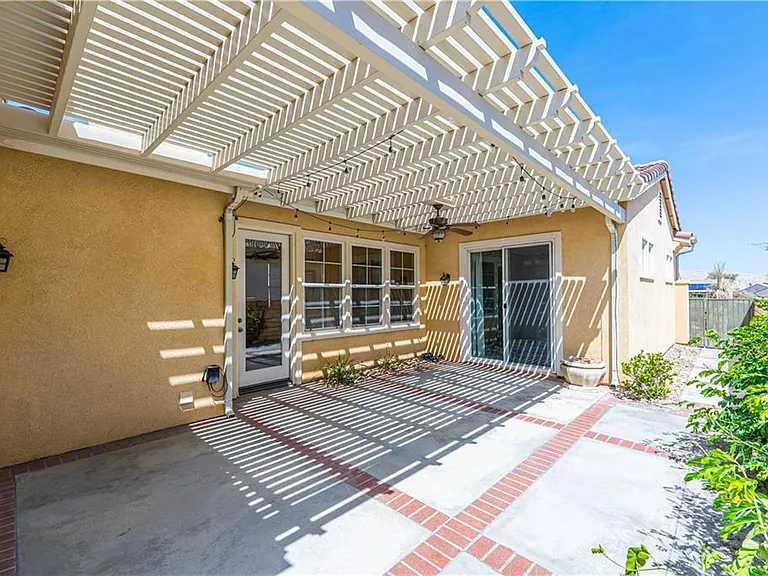 26345 Avenida Quintana — Photo 25