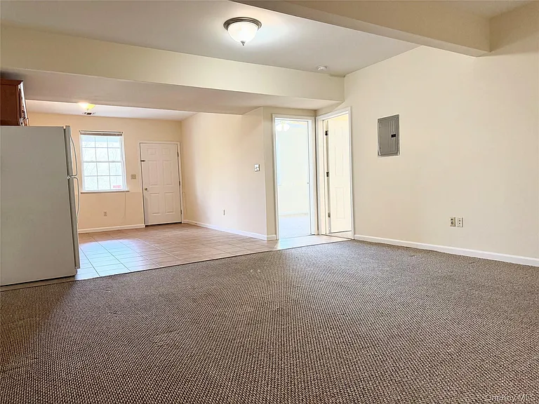 105 N Montgomery St #B2-7 — Photo 4