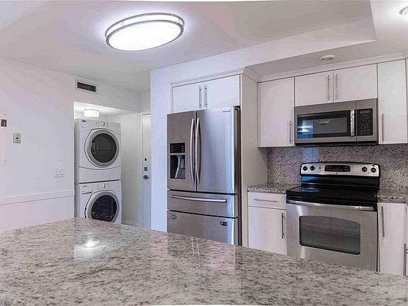 4th image of 2851 NE 183rd Street #1411-15e