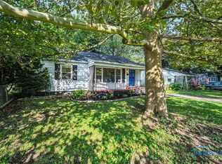 1114 Ogontz Ave, Maumee, OH 43537