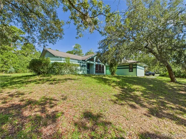 2750 W Mustang Blvd, Beverly Hills, FL 34465