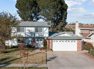 20235 Lakemore Dr, Santa Clarita, CA 91351