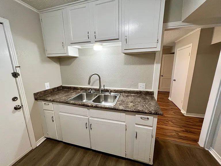 3225 Knox St — Photo 23