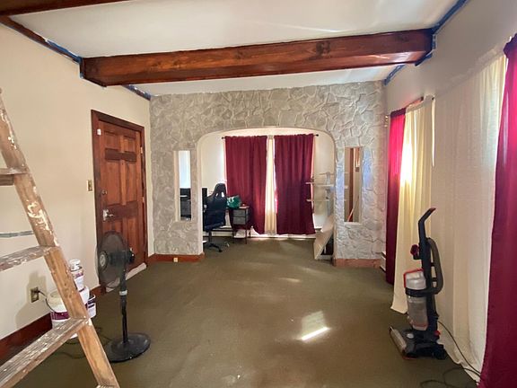 4th image of 144 N Ogden St #1