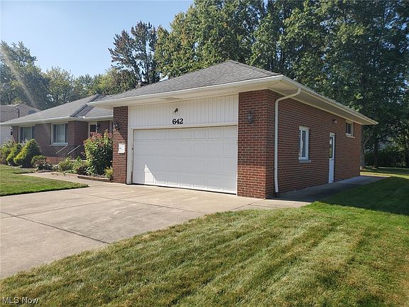 2nd image of 642 Meadowlane Dr