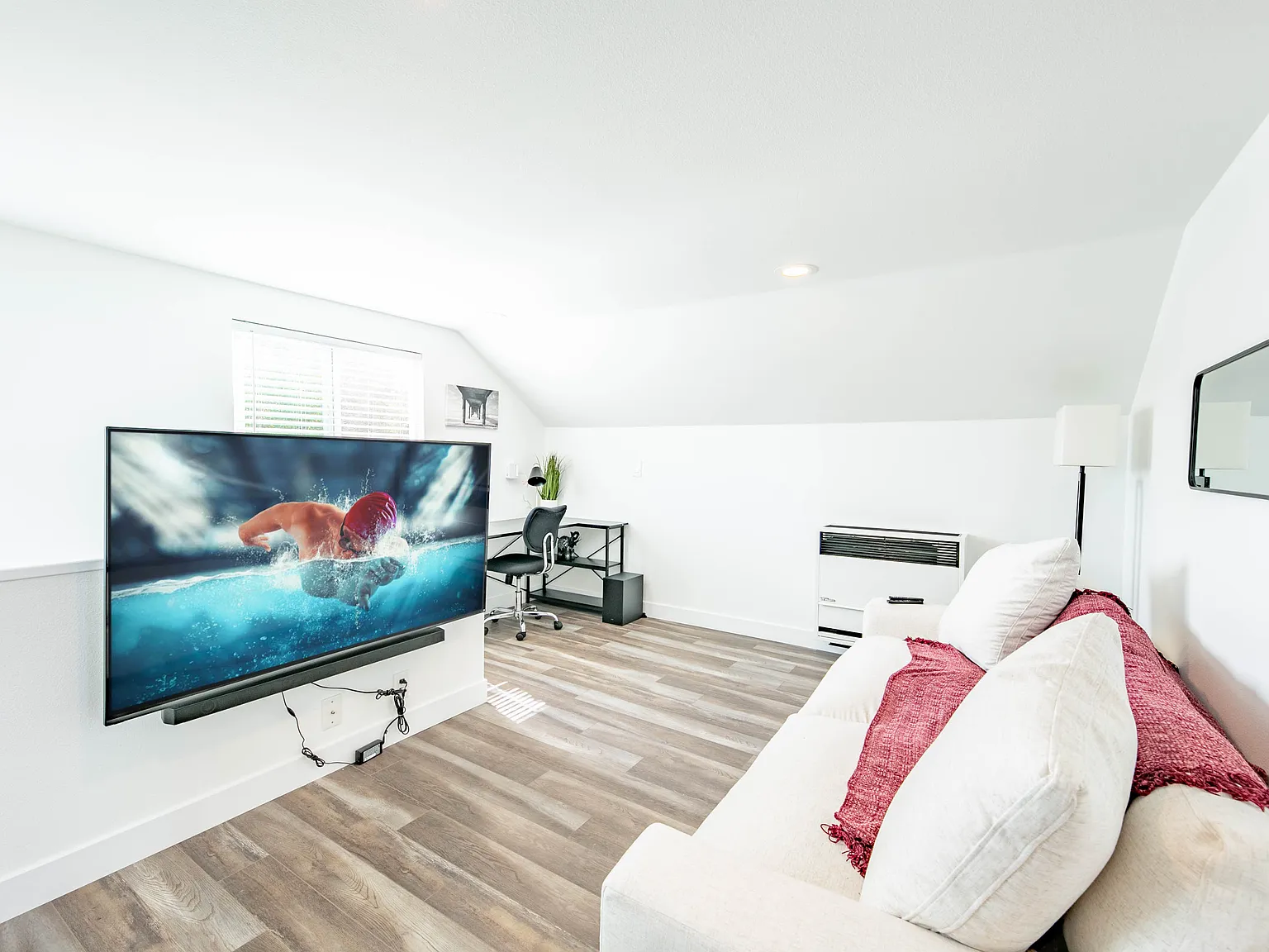 1 bed, $3,400 — Photo 1