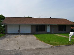 7805 Bayview Dr, Beach City, TX 77523