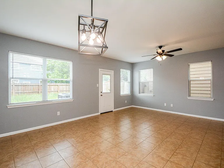 6418 Waldron Dr #B — Photo 7