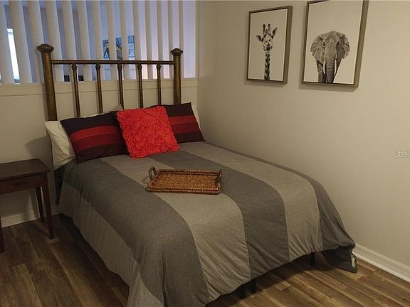 4th image of 320 Lakeview St APT 121