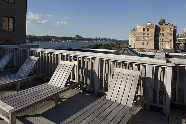 Rented by Hudson Park NY LLC | media 16