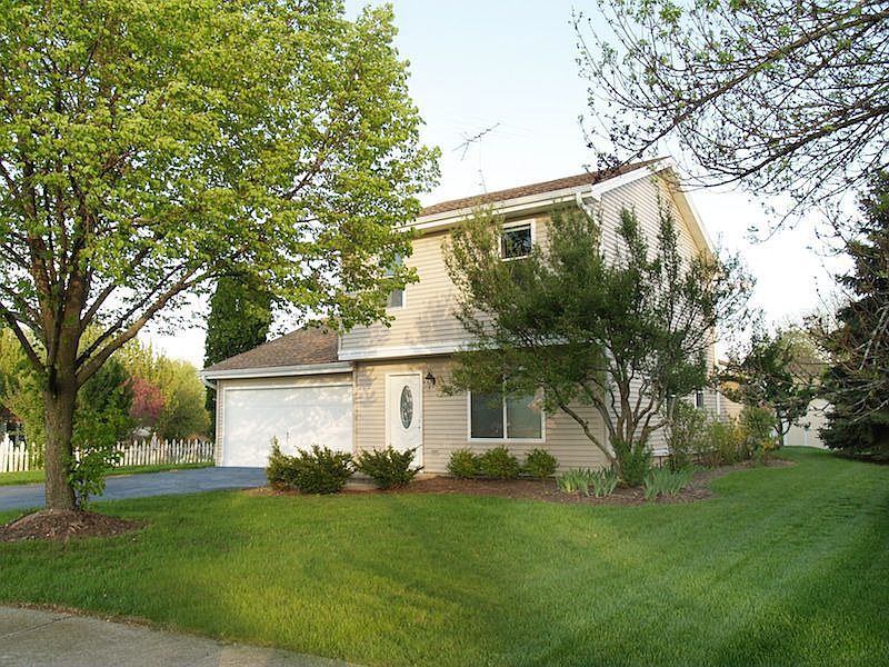 1st image of 2226 Wentworth Ct