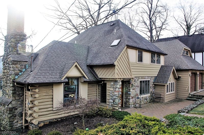 1st image of 29 Oakwood Trl