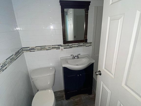 3rd image of 517 Broadway Floor 2