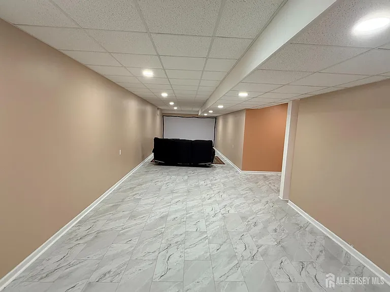 21 Van Syckle Blvd — Photo 11