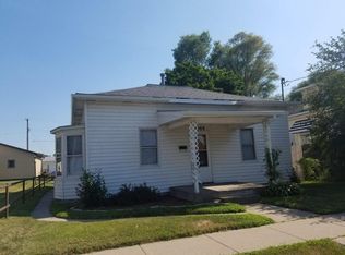 2006 Sampson St, Muscatine, IA 52761
