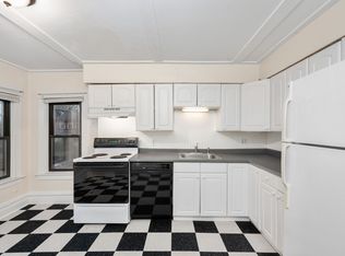 400 Washington Ave APT 2, Oakmont, PA
